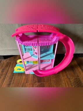 Barbie Chelsea Doll house